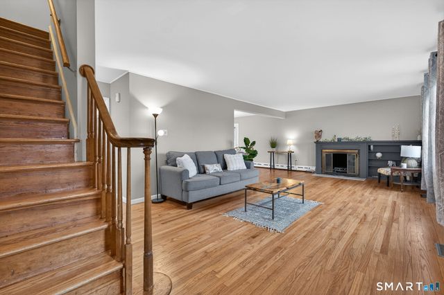 36 Westridge Road, New London, CT 06320