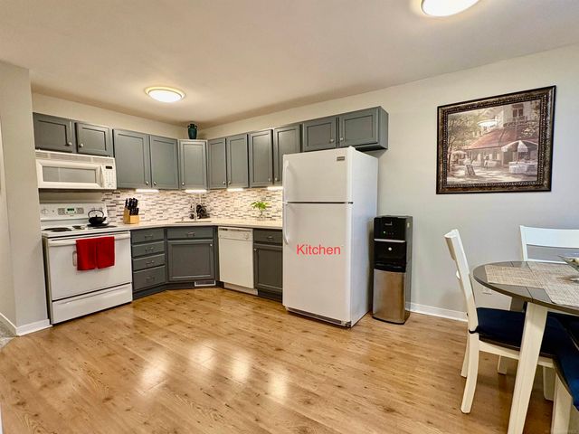 22243 Kinyon Street, Taylor, MI 48180