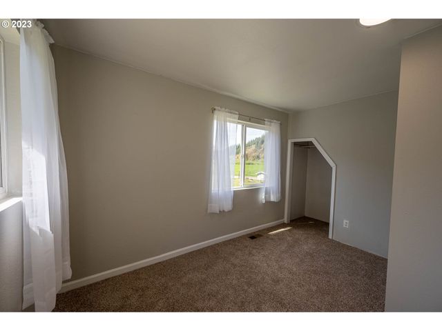 233 JOHANNESON CREEK Rd, Reedsport, OR 97467