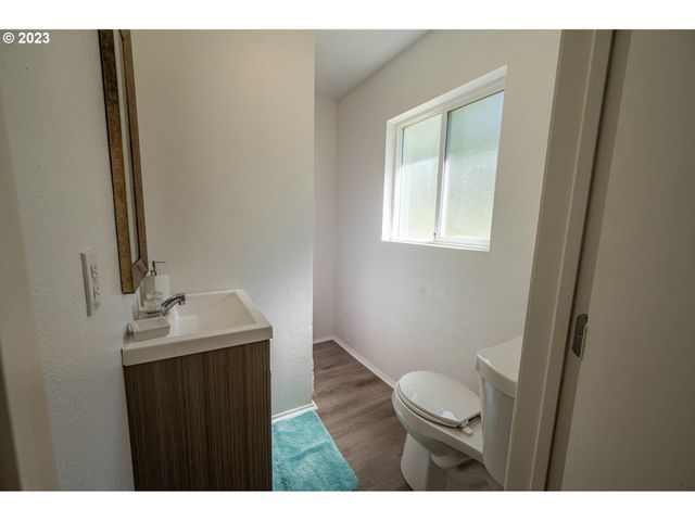 233 JOHANNESON CREEK Rd, Reedsport, OR 97467