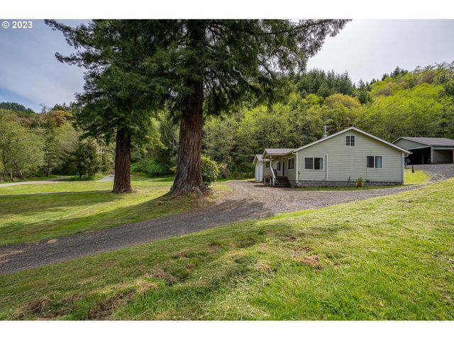 233 JOHANNESON CREEK Rd, Reedsport, OR 97467