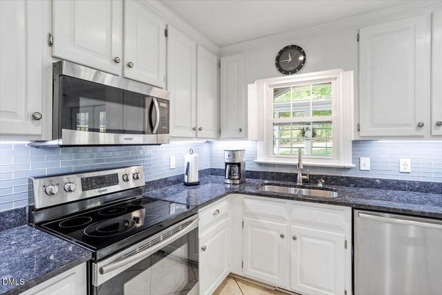 1708 Colston Crossing, Zebulon, NC 27597