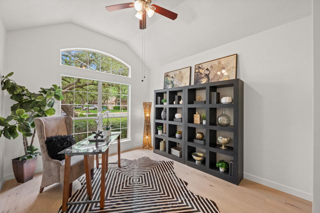 5212 Crystal Water DR, Austin, TX 78735
