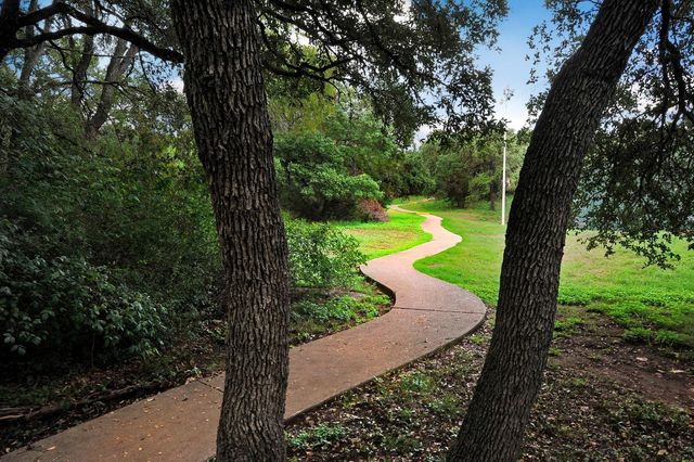 5212 Crystal Water DR, Austin, TX 78735