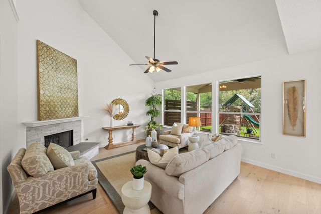 5212 Crystal Water DR, Austin, TX 78735