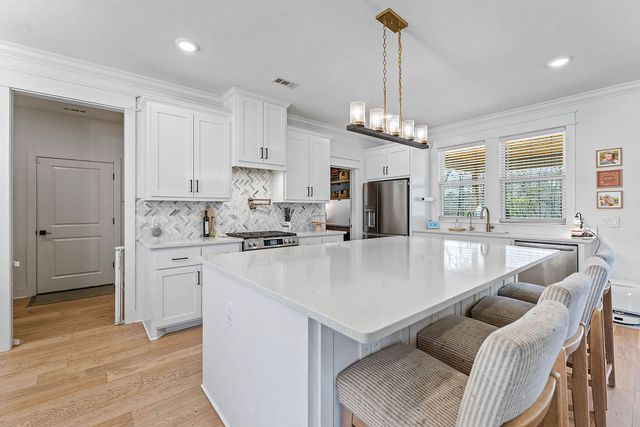 1 Burwell Drive, Bella Vista, AR 72714