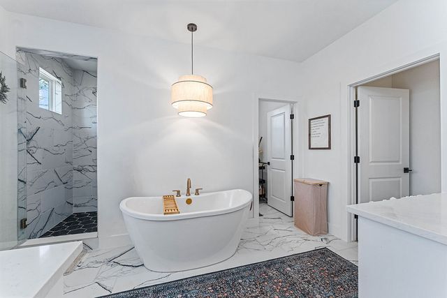 1 Burwell Drive, Bella Vista, AR 72714