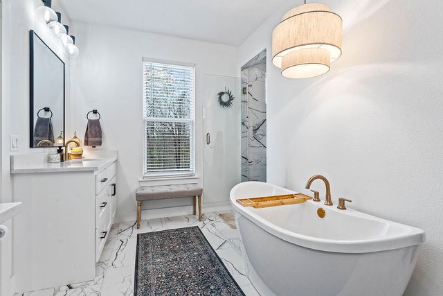 1 Burwell Drive, Bella Vista, AR 72714