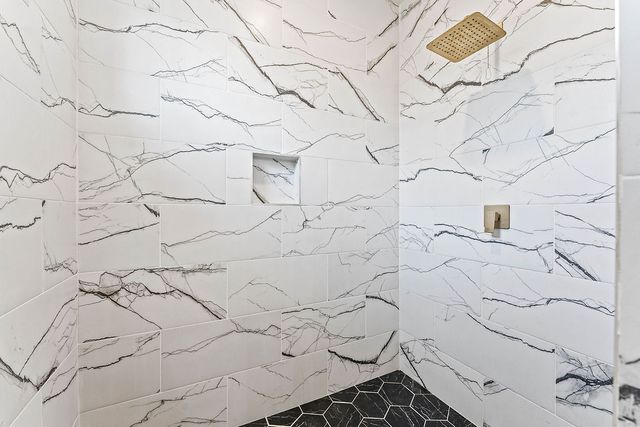 1 Burwell Drive, Bella Vista, AR 72714