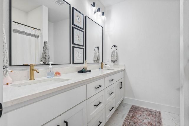 1 Burwell Drive, Bella Vista, AR 72714