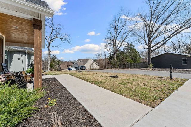 1 Burwell Drive, Bella Vista, AR 72714