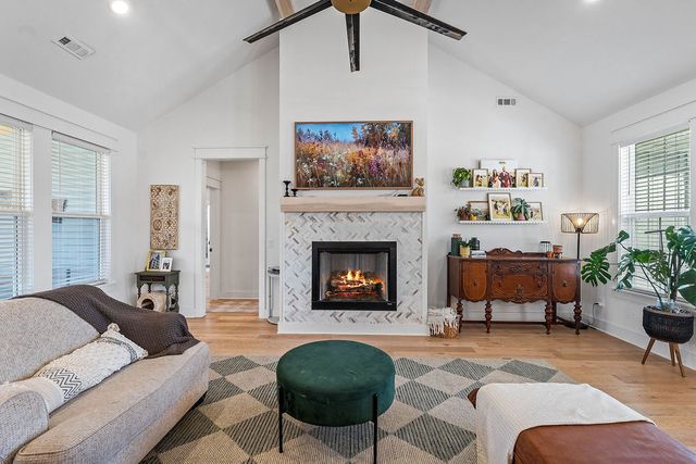 1 Burwell Drive, Bella Vista, AR 72714