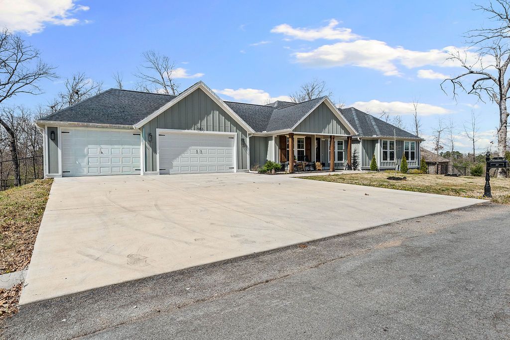 1 Burwell Drive, Bella Vista, AR 72714