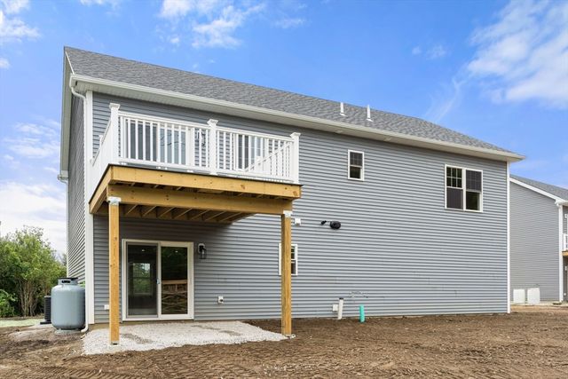 24 Bronson St, Fall River, MA 02721