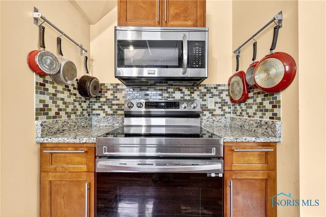 1073 Atlantic Avenue, Toledo, OH 43609