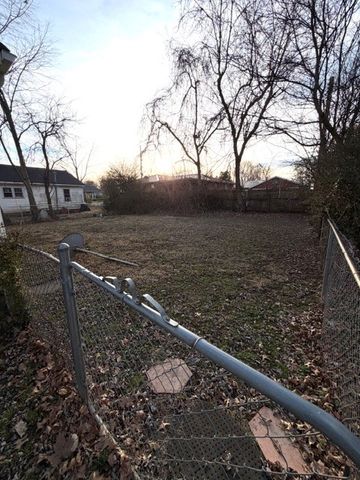 603 Glass Ln, Hopkinsville, KY 42240