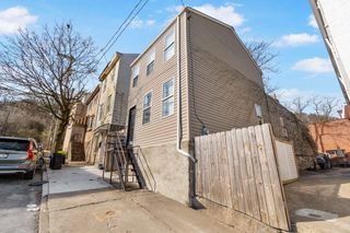 106 S 10th Street, South Side, PA 15203
