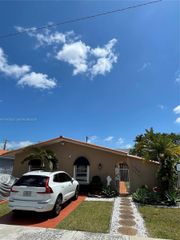 3270 SW 7th St, Miami, FL 33135