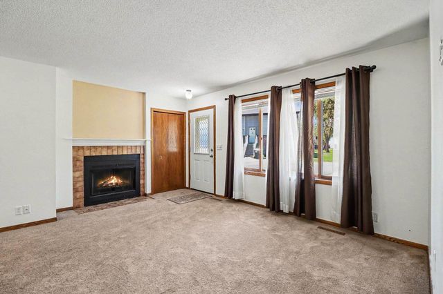 1608 106th Avenue NW, Coon Rapids, MN 55433