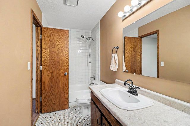 1608 106th Avenue NW, Coon Rapids, MN 55433