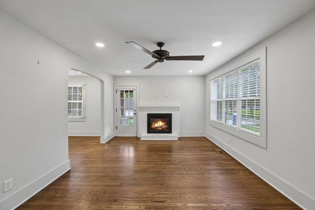 810 W Lincoln St, Tullahoma, TN 37388