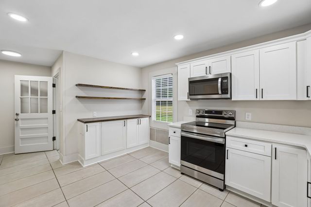 810 W Lincoln St, Tullahoma, TN 37388