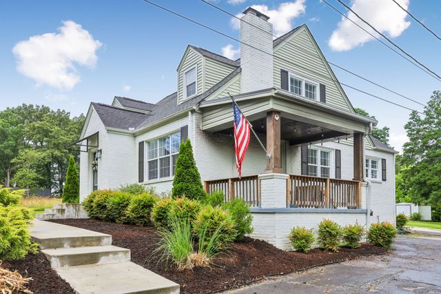 810 W Lincoln St, Tullahoma, TN 37388