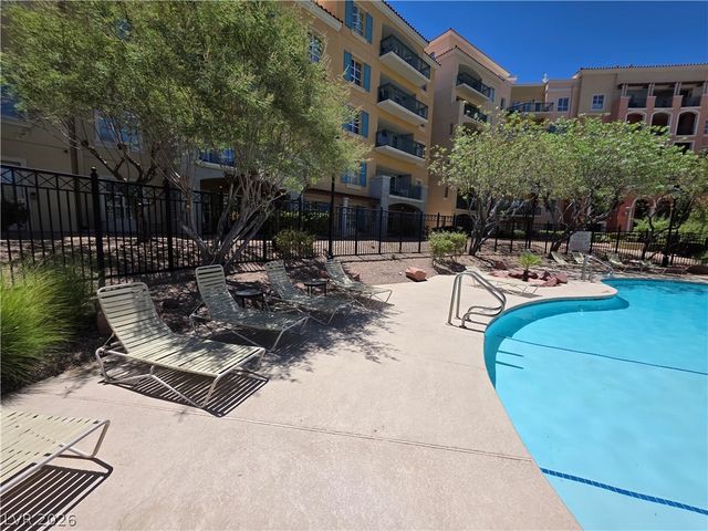 30 Strada Di Villaggio 631, Henderson, NV 89011