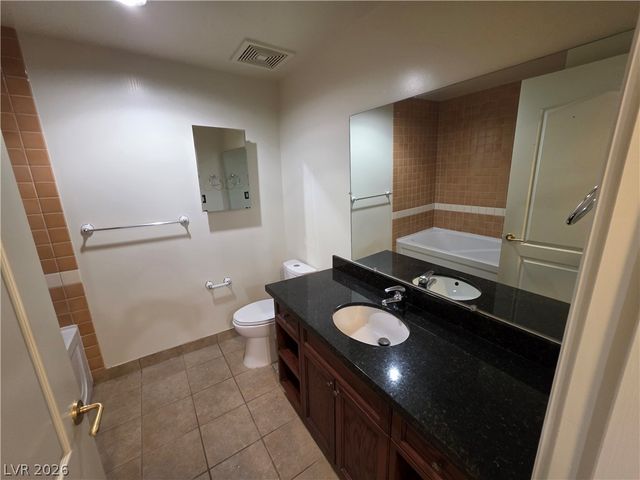 30 Strada Di Villaggio 631, Henderson, NV 89011
