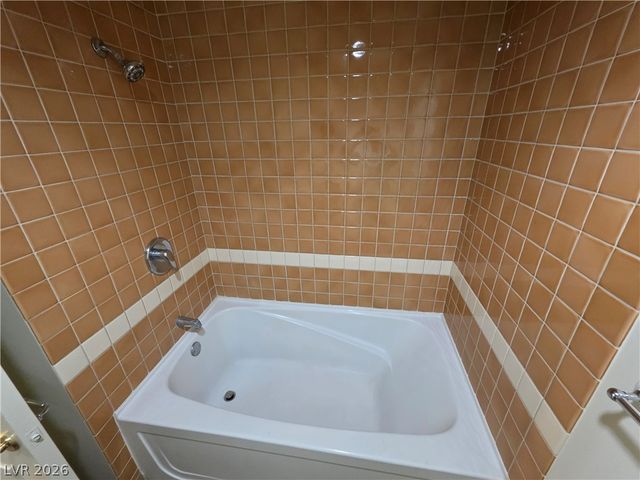 30 Strada Di Villaggio 631, Henderson, NV 89011