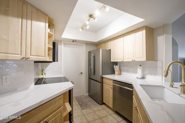 5104 N 32ND Street 444, Phoenix, AZ 85018