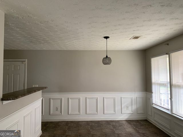 1147 Dunivin Drive, Jonesboro, GA 30238