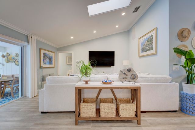 2558 Monaco Terrace, Palm Beach Gardens, FL 33410