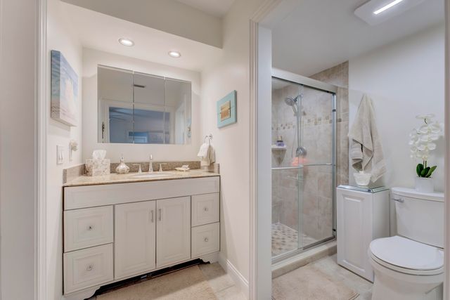 2558 Monaco Terrace, Palm Beach Gardens, FL 33410