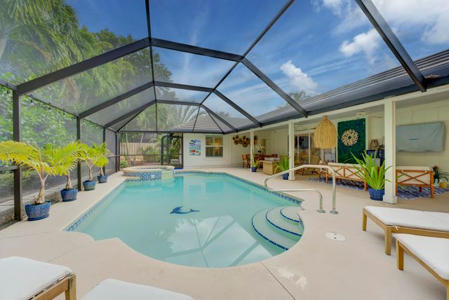 2558 Monaco Terrace, Palm Beach Gardens, FL 33410