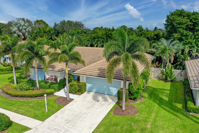 2558 Monaco Terrace, Palm Beach Gardens, FL 33410