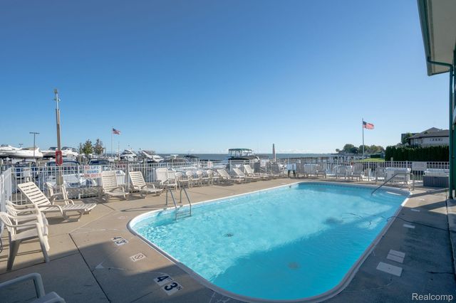 32081 N River Road, Harrison Charter Township, MI 48045