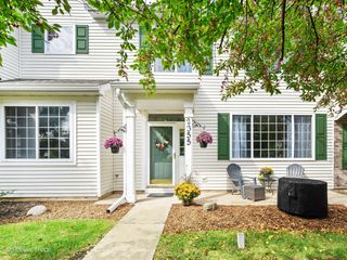2355 Reflections Drive, Aurora, IL 60502