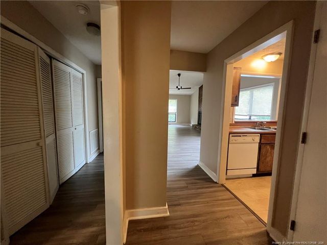 512 Toxaway Court, Fayetteville, NC 28314