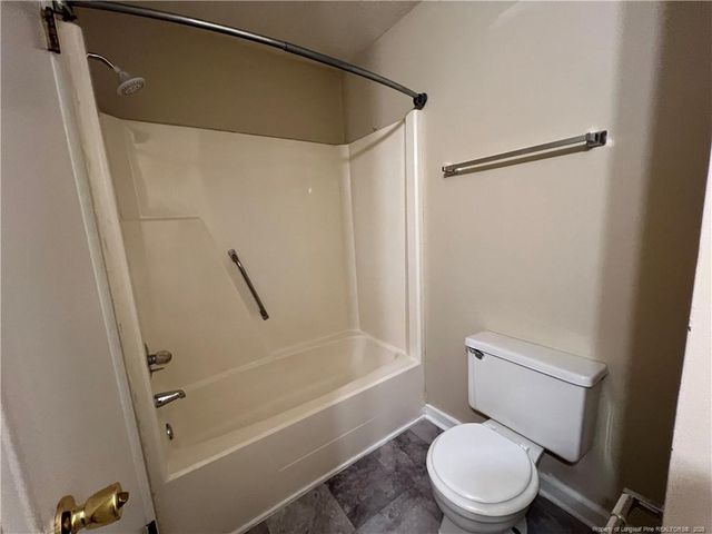512 Toxaway Court, Fayetteville, NC 28314