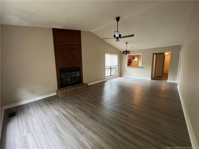 512 Toxaway Court, Fayetteville, NC 28314
