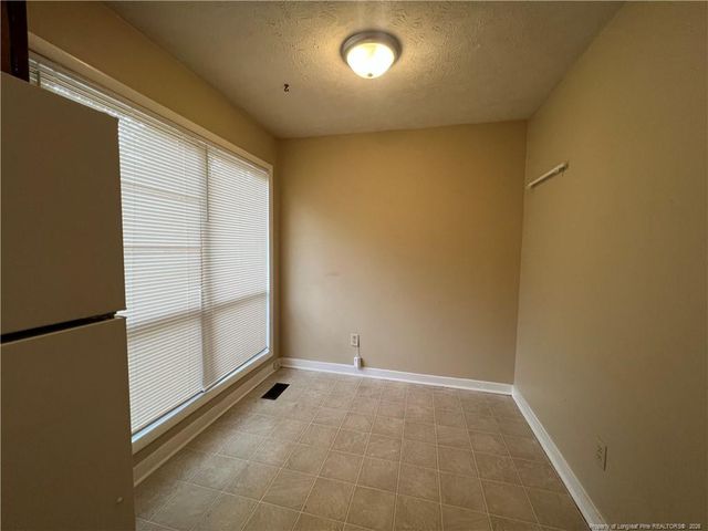 512 Toxaway Court, Fayetteville, NC 28314