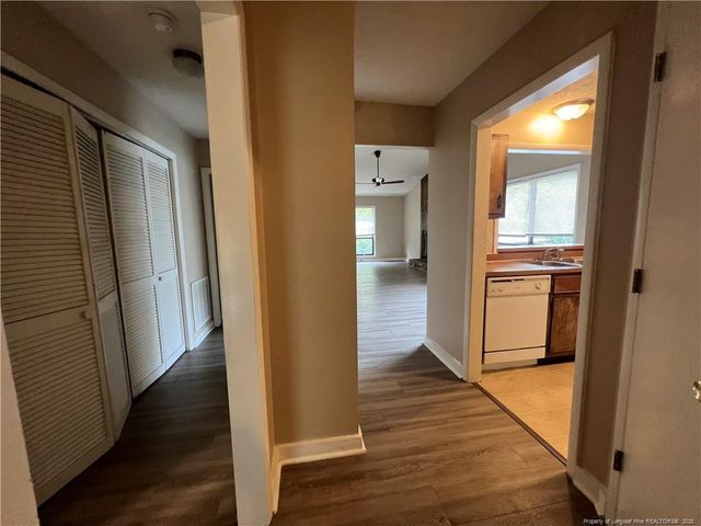 512 Toxaway Court, Fayetteville, NC 28314