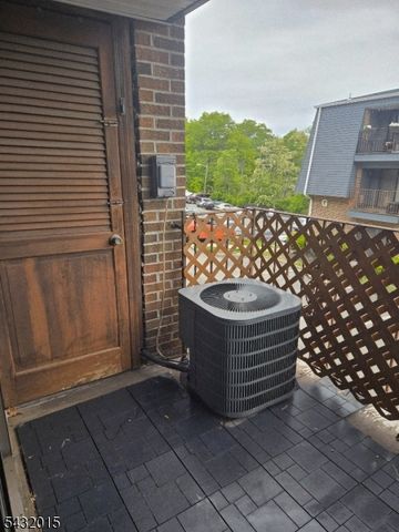 700 Schuyler Ave D-13, Kearny Town, NJ 07032