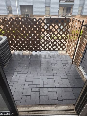 700 Schuyler Ave D-13, Kearny Town, NJ 07032
