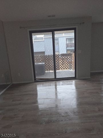 700 Schuyler Ave D-13, Kearny Town, NJ 07032