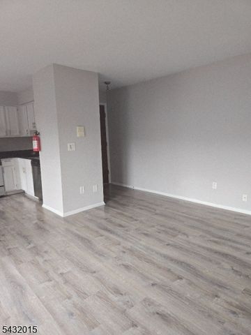 700 Schuyler Ave D-13, Kearny Town, NJ 07032