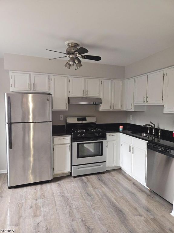 700 Schuyler Ave D-13, Kearny Town, NJ 07032
