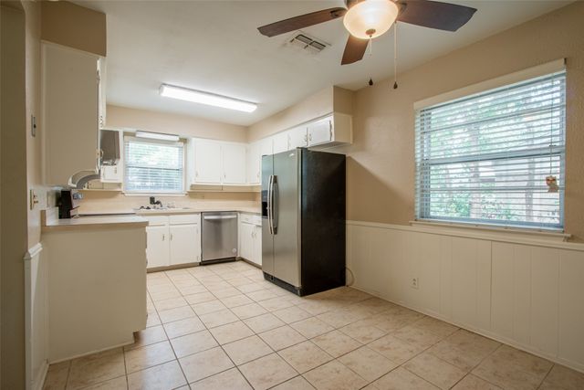 1216 Bryant Street, Benbrook, TX 76126