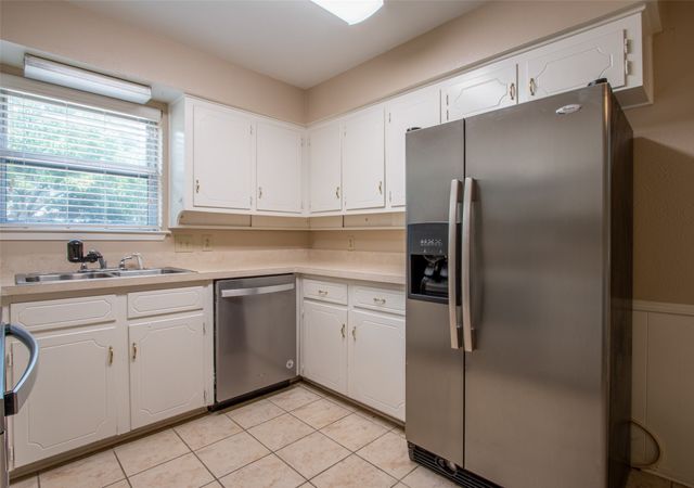 1216 Bryant Street, Benbrook, TX 76126